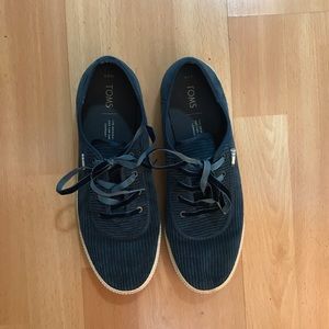 Toms shoes size 8.5